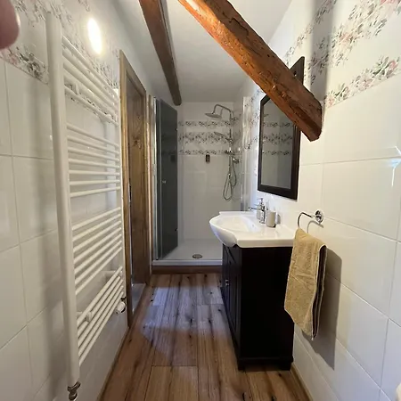 Mustelka Guest house